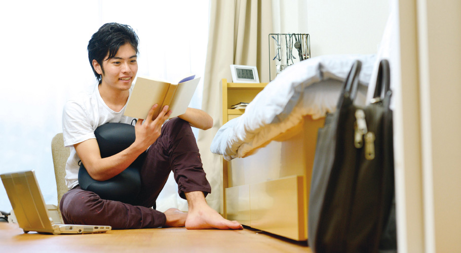 家具類完備の個室