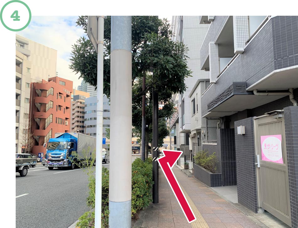 横浜駅きた東口からお越しの場合 4